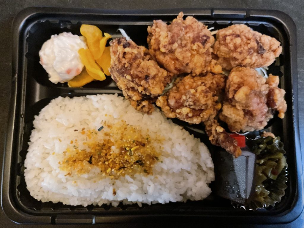 宇佐からあげ　どっち
