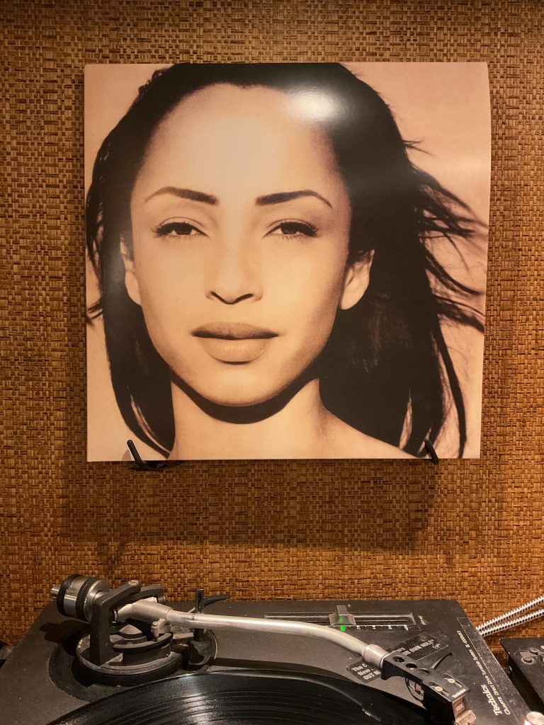 シャーデー
